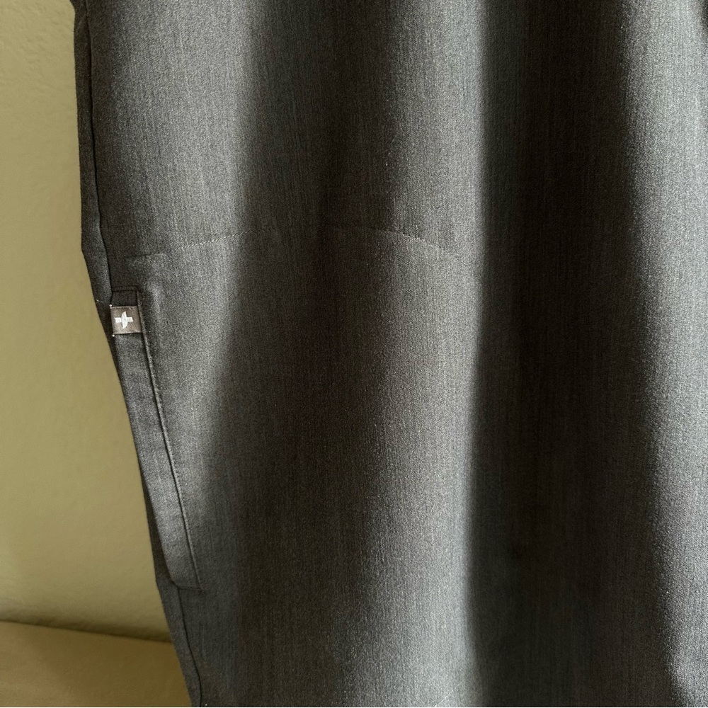 FIGS Graphite Rafaela Oversized Scrub Top - Picture 5 of 8